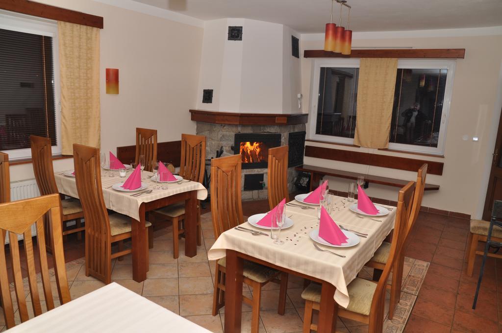 Pension & Restaurant Silma With Wellness Rychvald 외부 사진